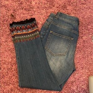 Carré Noir embroidered jeans